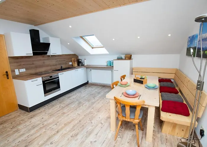 Schmitt In Lägenhet