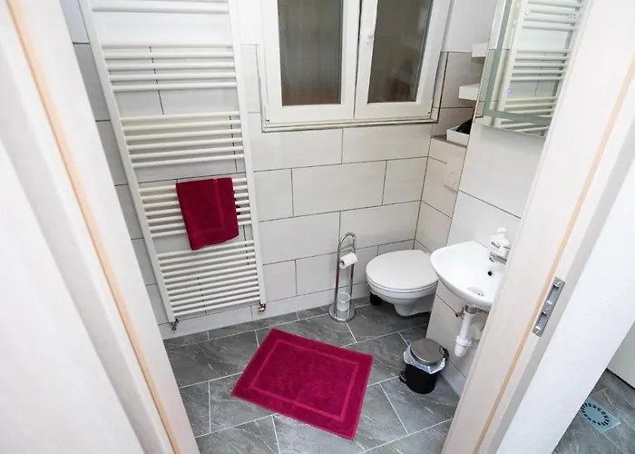 Schmitt In Lägenhet